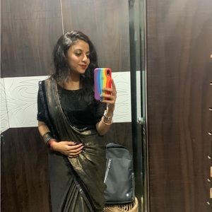 Meet your Posher, Anushka